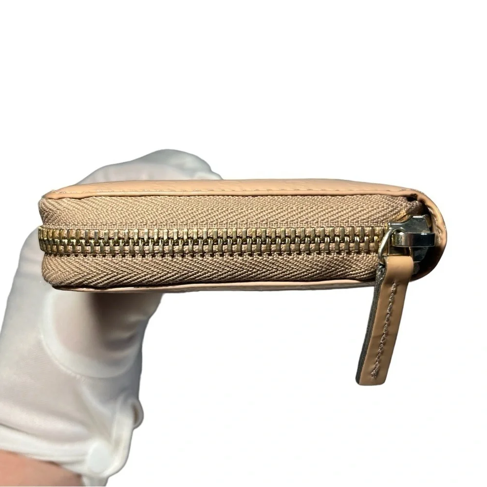 GUCCI Micro Guccisima Patent Leather Zip Around Wallet, Beige/Nude EUC - Picture 11 of 17